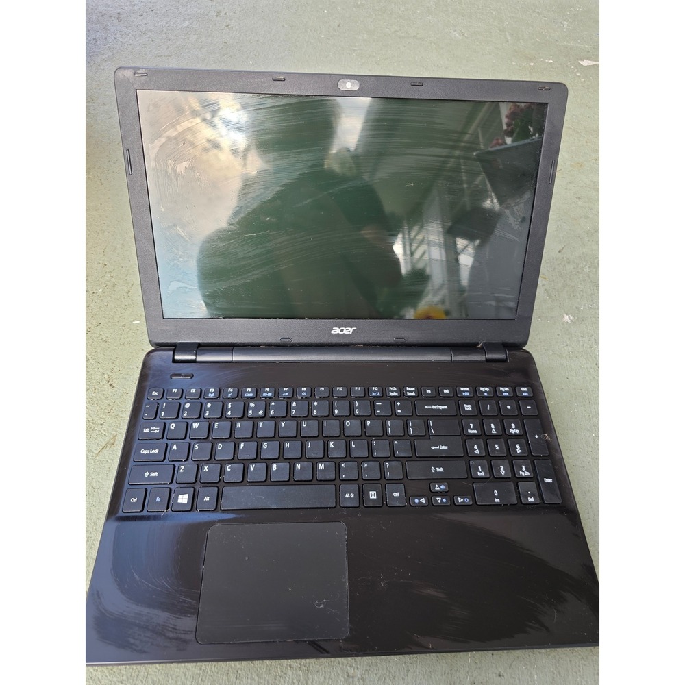 Acer Aspire E5-521-24PQ 15.6" Laptop Black AMD Quad-Core 2015 E5-521 Series Z2